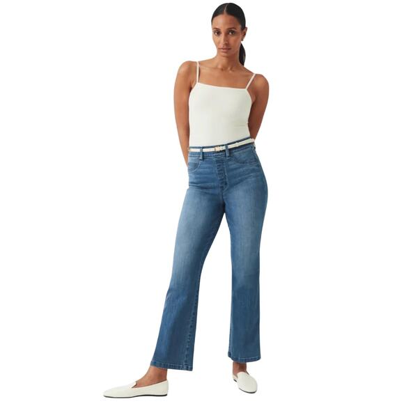 Spanx Denim Jeans Kick Flare Pull On Medium Blue Wash Women's Sz L 20541R Pants - Picture 1 of 11